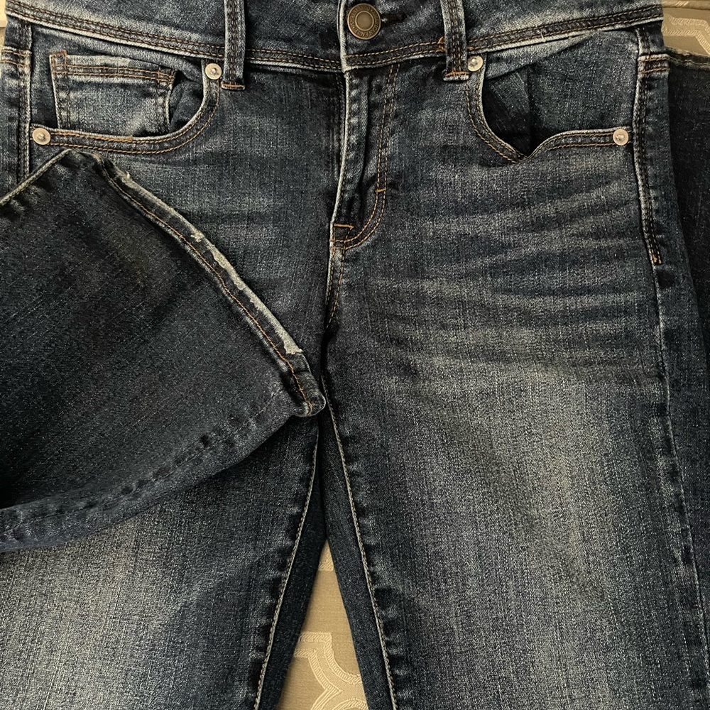 AMERICAN EAGLE BOOTCUT JEANS